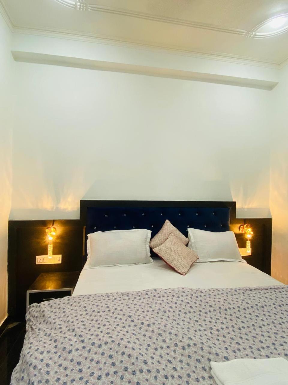 Prem Home Stay Khajuraho Bagian luar foto