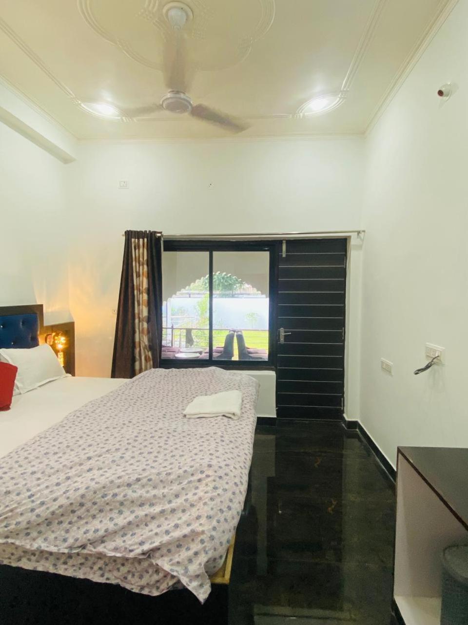 Prem Home Stay Khajuraho Bagian luar foto