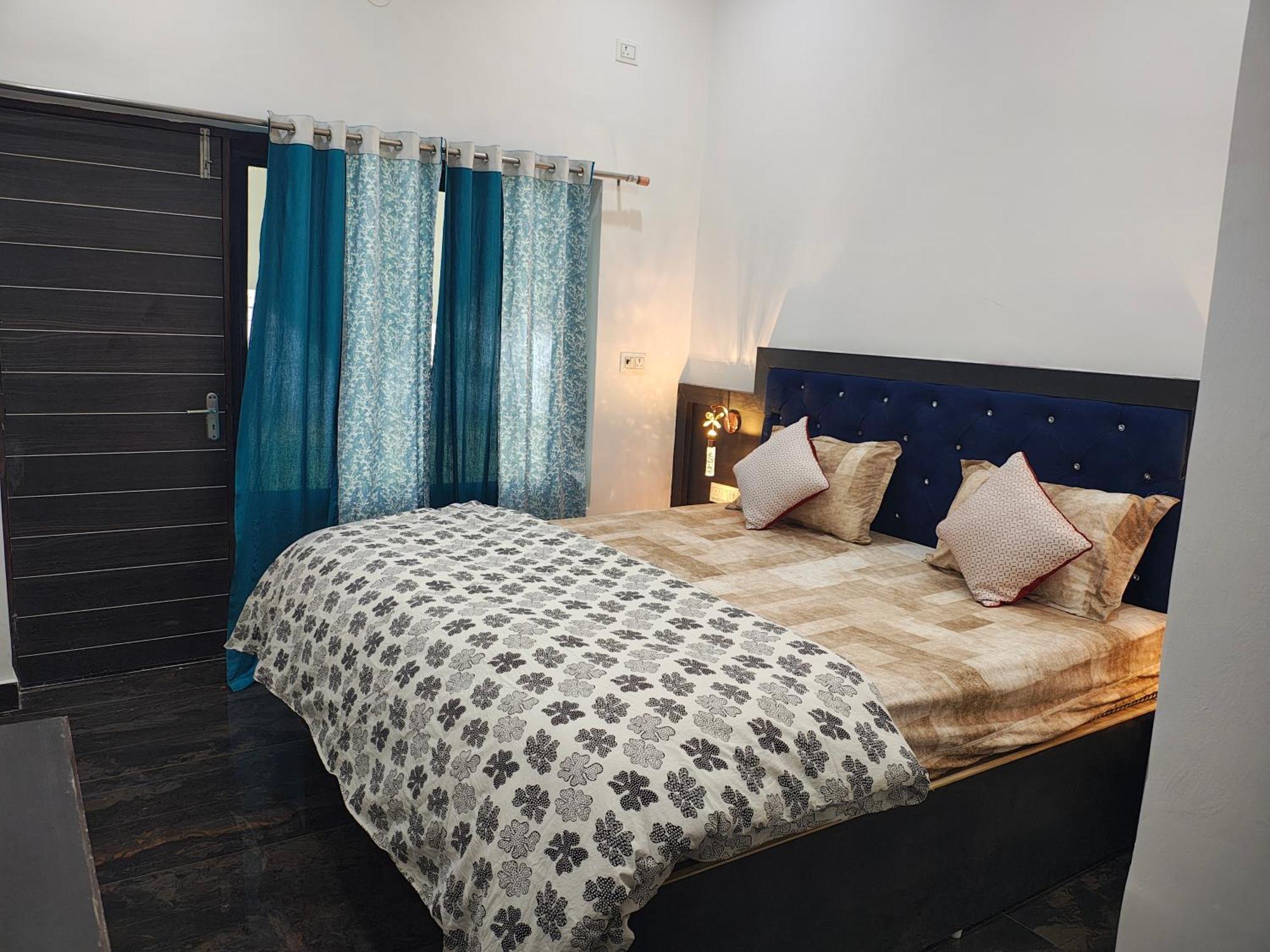 Prem Home Stay Khajuraho Bagian luar foto