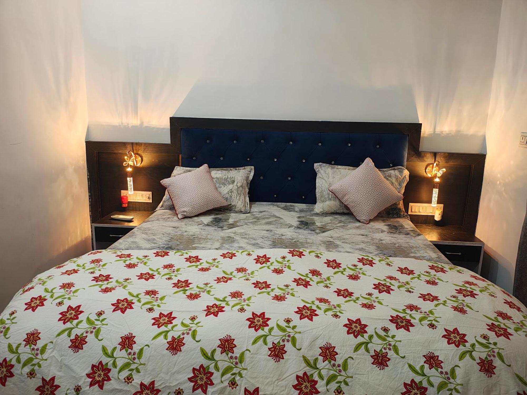 Prem Home Stay Khajuraho Bagian luar foto