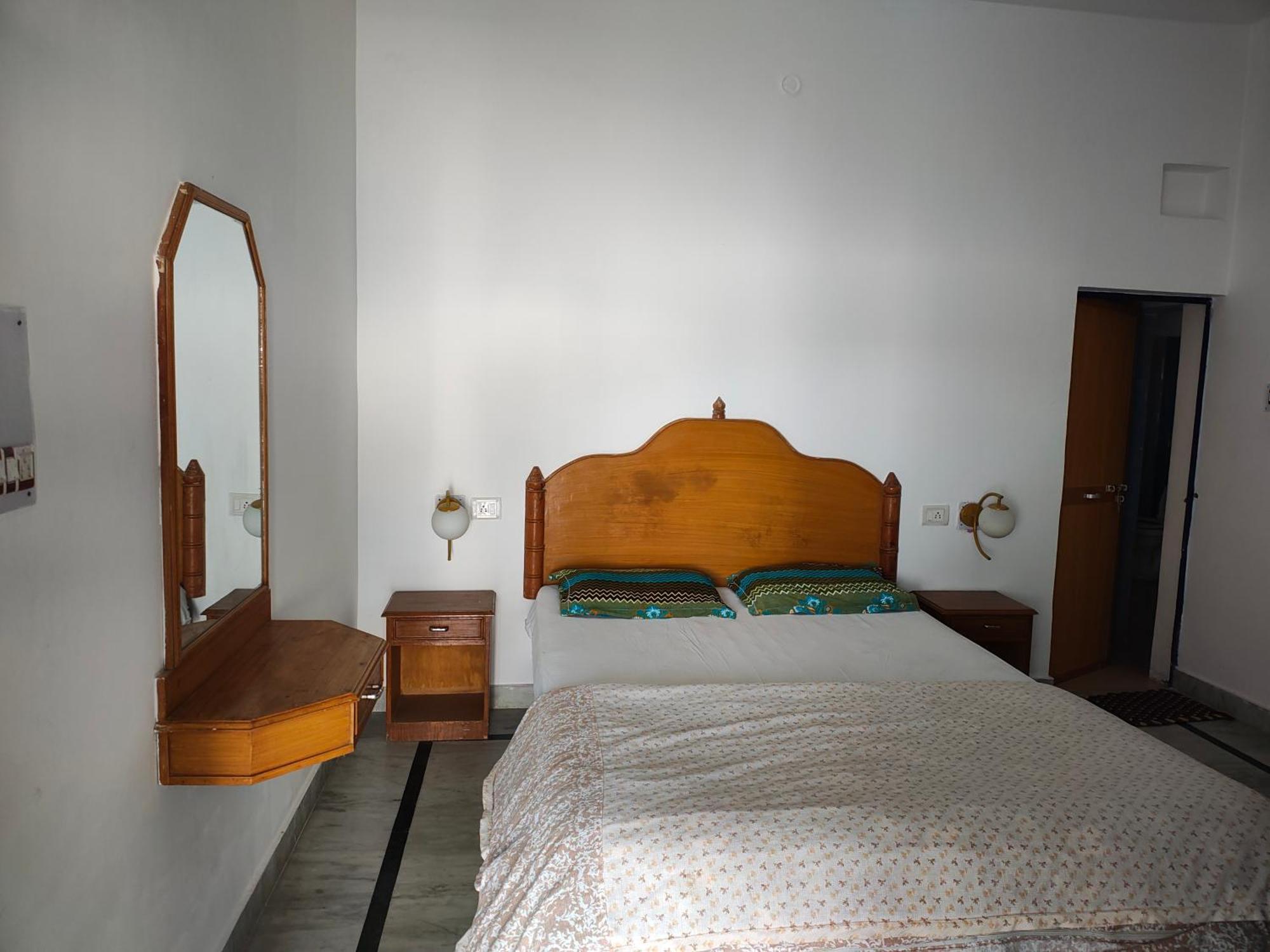 Prem Home Stay Khajuraho Bagian luar foto