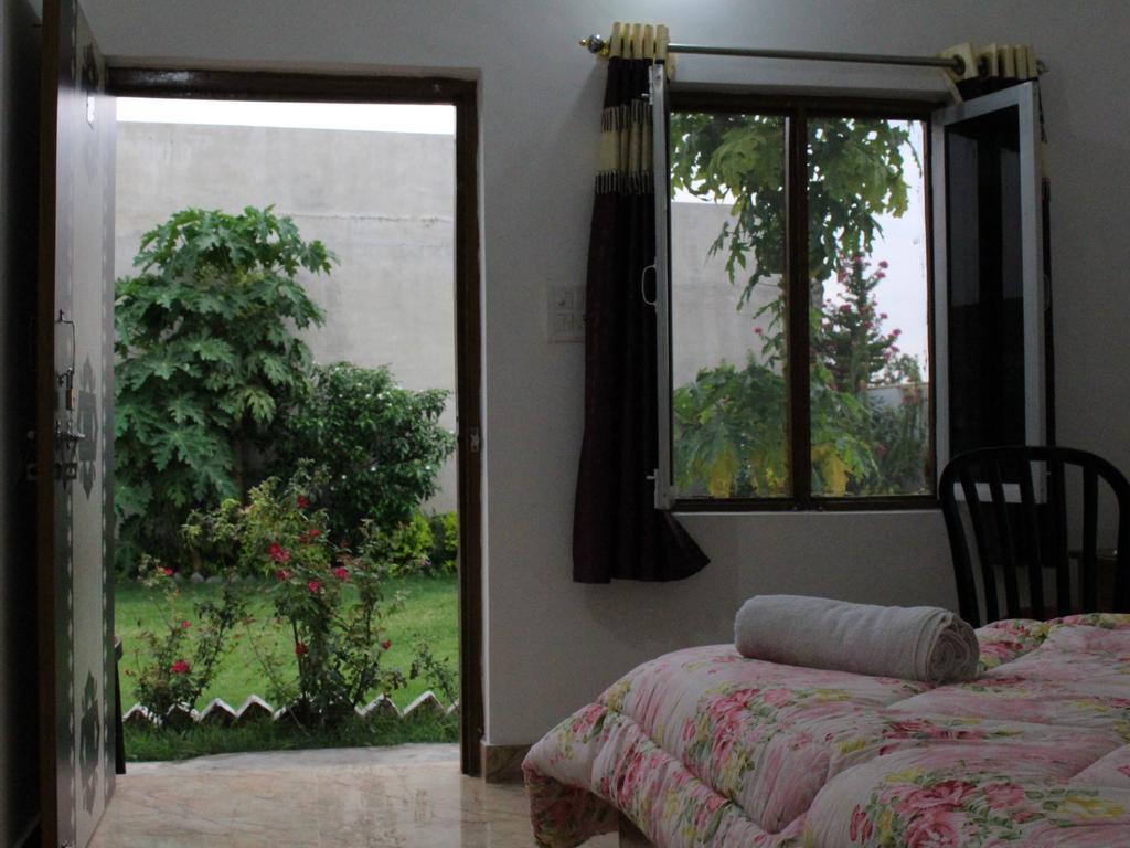 Prem Home Stay Khajuraho Bagian luar foto