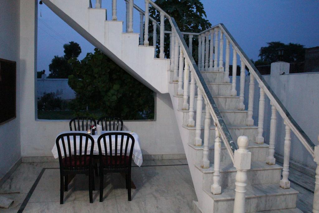 Prem Home Stay Khajuraho Bagian luar foto