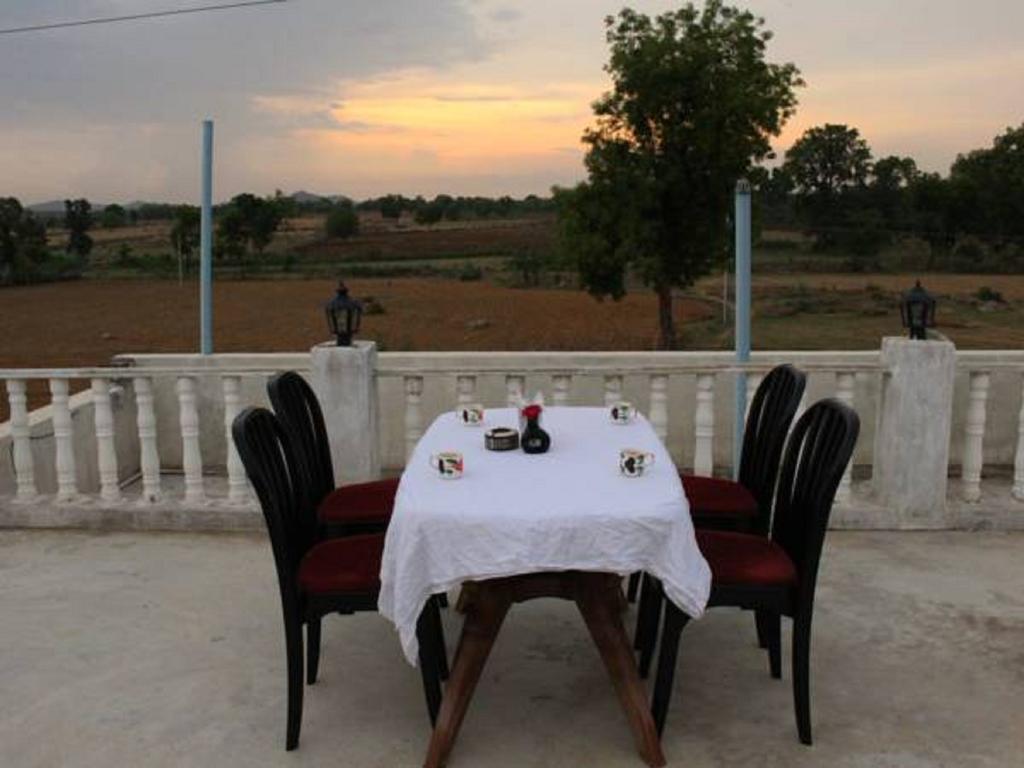 Prem Home Stay Khajuraho Bagian luar foto