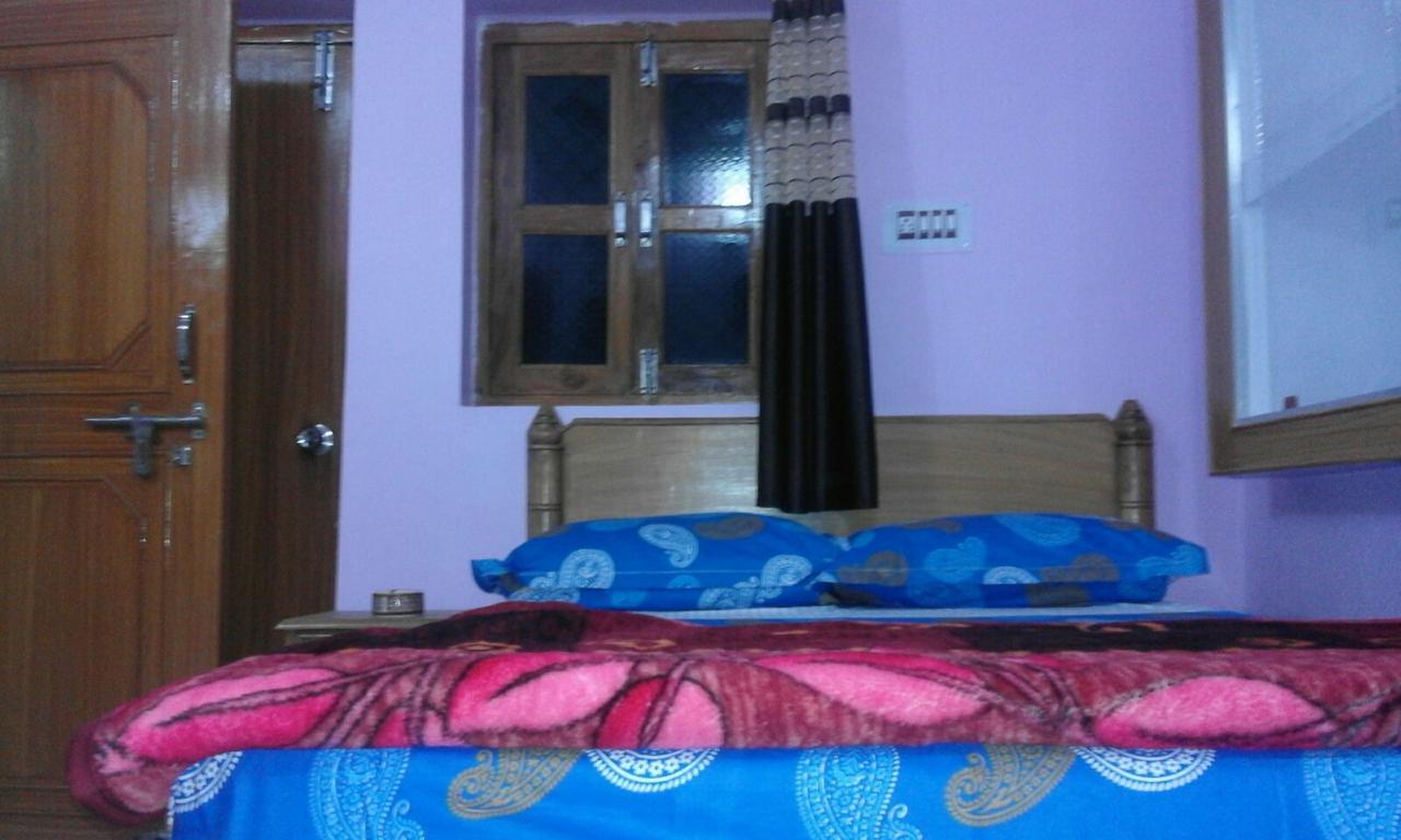 Prem Home Stay Khajuraho Bagian luar foto