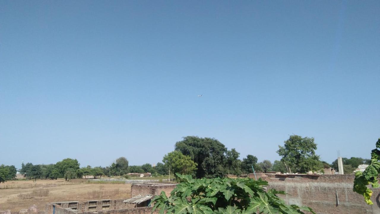 Prem Home Stay Khajuraho Bagian luar foto