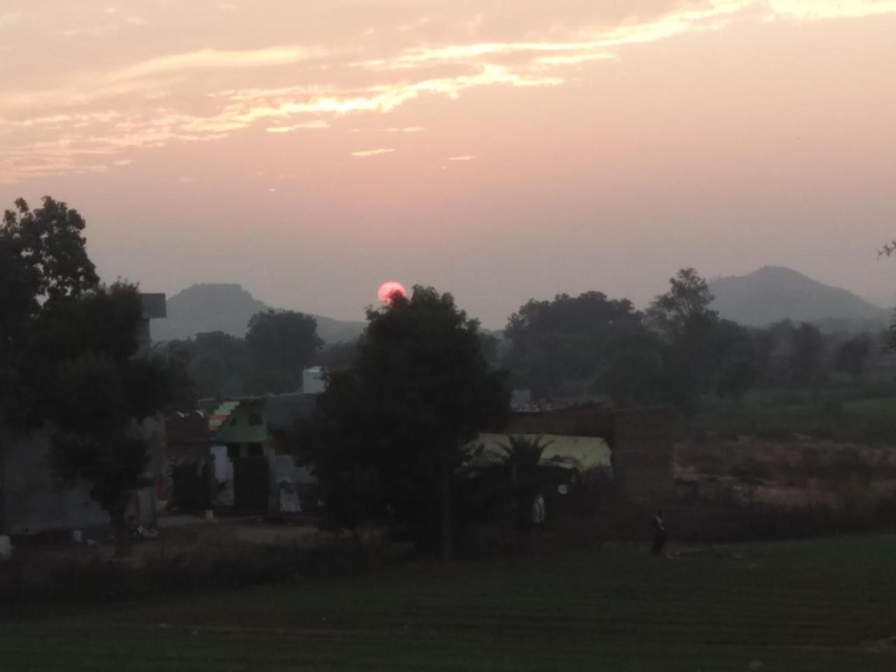 Prem Home Stay Khajuraho Bagian luar foto
