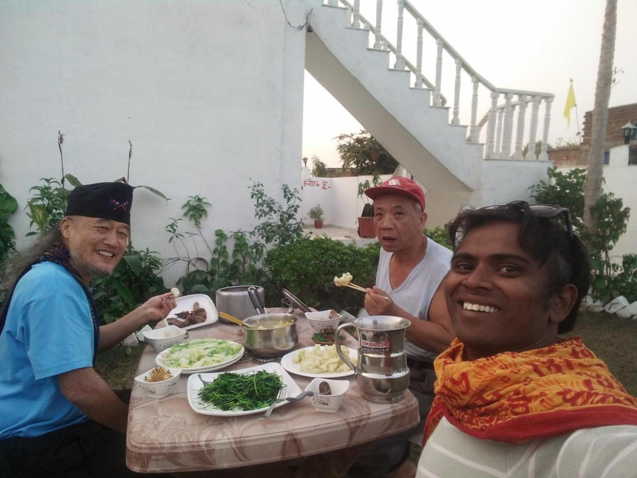 Prem Home Stay Khajuraho Bagian luar foto